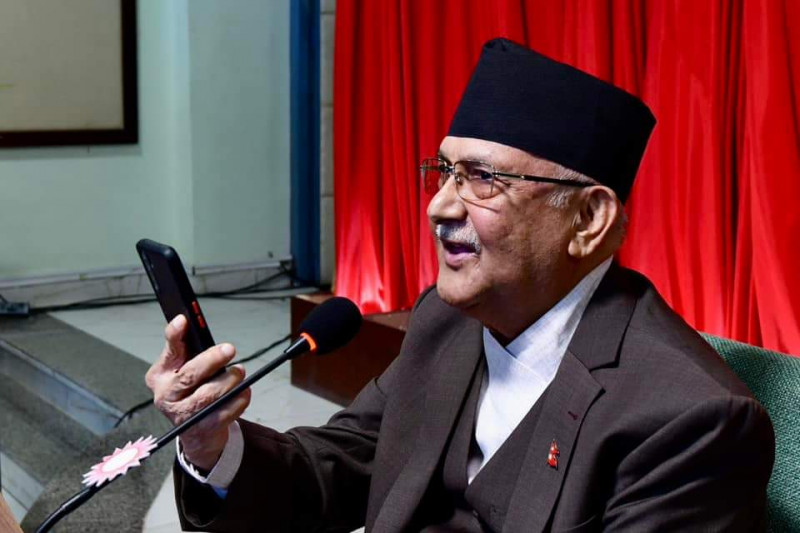 गोलाप्रथाबाट नम्बर छानेर सर्वसाधारणलाई एमाले अध्यक्ष ओलीको फोन 